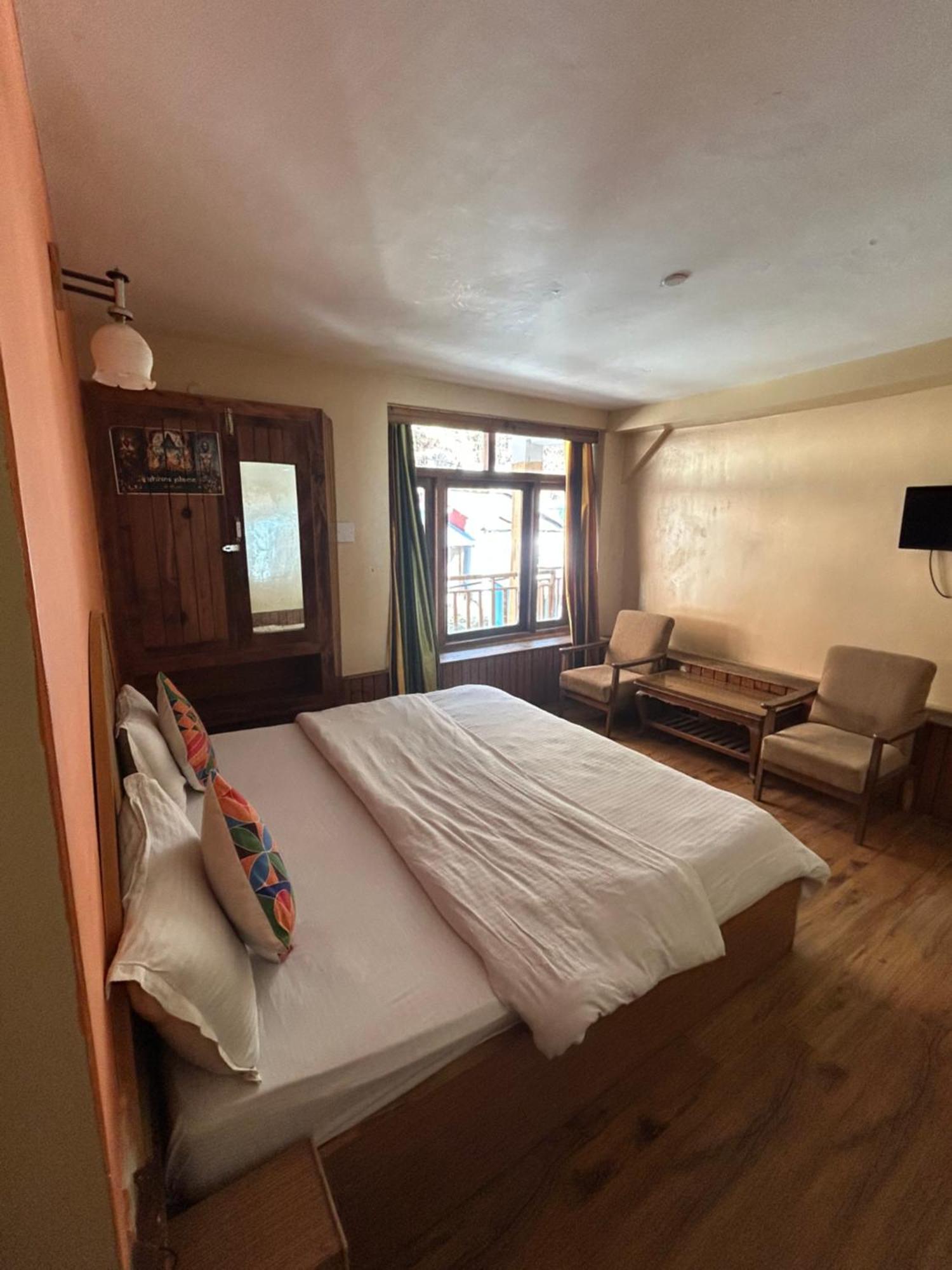 Hotel Bhrigu Manāli Extérieur photo